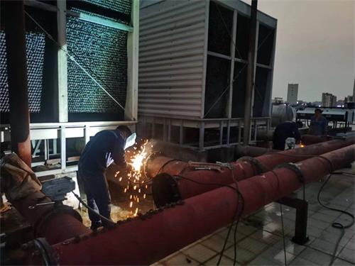 提高經(jīng)濟(jì)效益<a href=http://www.tzhtuan.com target=_blank class=infotextkey>工業(yè)冷卻塔</a>的“align= 提高<a href=http://www.tzhtuan.com target=_blank class=infotextkey>工業(yè)冷卻塔</a>經(jīng)濟(jì)效益