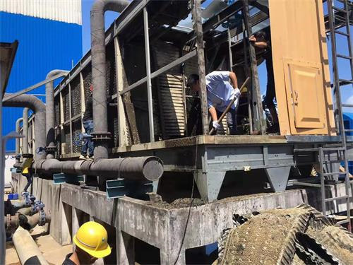 閉式冷卻塔水泵的控制介紹(冷卻塔和冷卻水泵安裝位置)